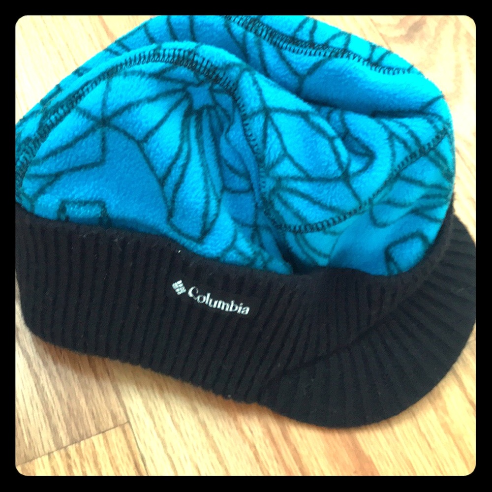 Columbia Winter Beanie Short Brim Hat REVERSIBLE